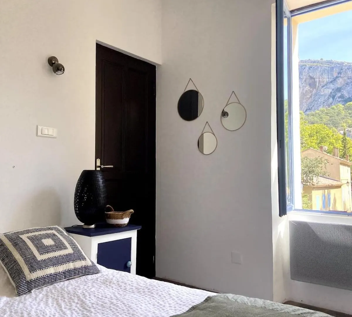 Holiday home Villa Les Volets Bleus Fontaine-de-Vaucluse